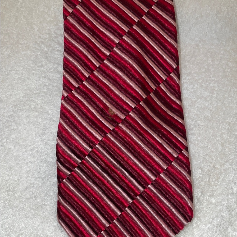 XMI Platinum Tie - Elegant Red Striped Men's Tie ( never worn - minor marks )